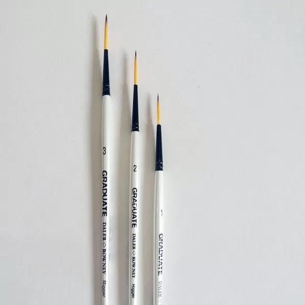 Rigger paint brushes
